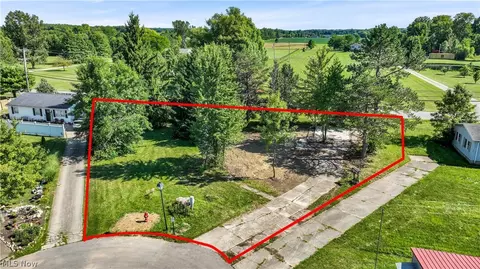 468 Stallion Ct, Lagrange, OH 44050 photo 3
