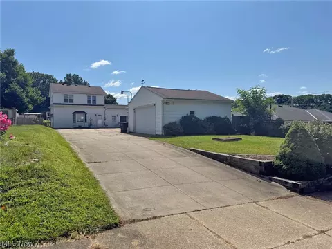 175 Hillman Rd, Akron, OH 44312