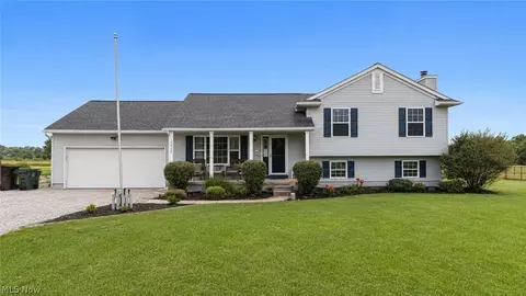 15340 Cowley Rd, Grafton, OH 44028