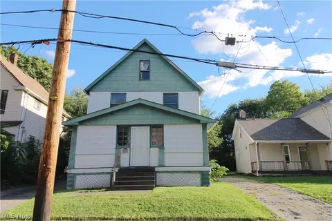 9006 Tioga Ave, Cleveland, OH 44105