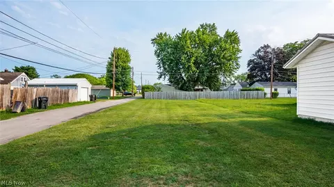 765 Wabash Ave, Zanesville, OH 43701