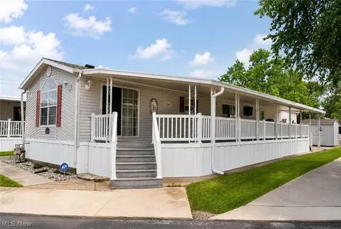 1763 NE Catawba Rd #206, Port Clinton, OH 43452