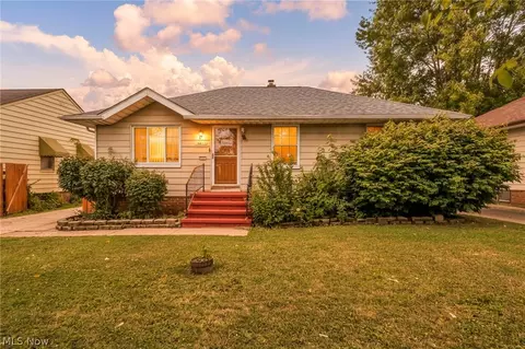 10615 Bellaire Rd, Cleveland, OH 44111