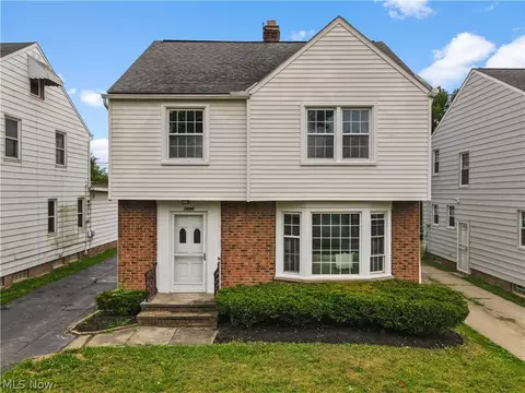 3646 Lindholm Rd, Shaker Heights, OH 44120