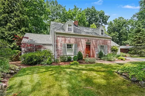 3106 Athens Rd, Silver Lake, OH 44224