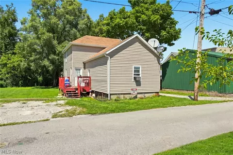 129 King Ave, Lore City, OH 43755