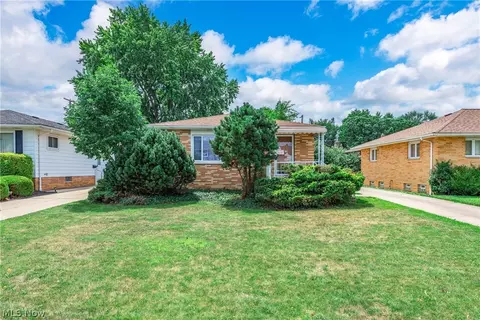 5615 Southington Dr, Parma, OH 44129