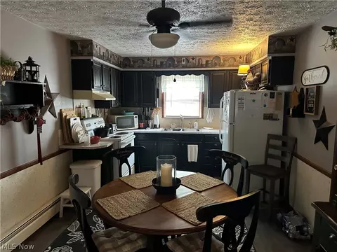 Kitchen - 674 Cook Ave, Boardman, OH 44512 photo 1 of 1