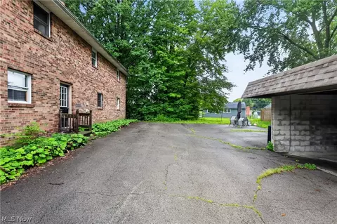 Exterior - 674 Cook Ave, Boardman, OH 44512 photo 5 of 5