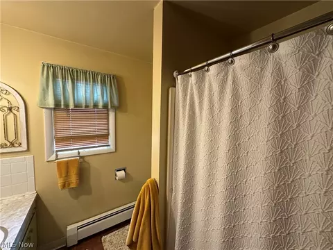 Bath - 674 Cook Ave, Boardman, OH 44512 photo 2 of 2