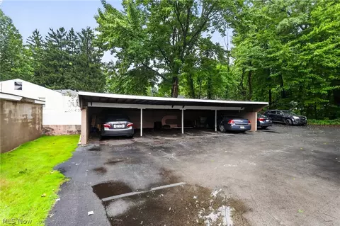 Exterior - 681 Cook Ave, Boardman, OH 44512 photo 3 of 5