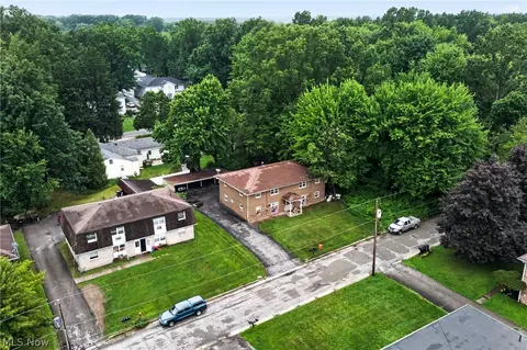 View/Area - 681 Cook Ave, Boardman, OH 44512 photo 2 of 9