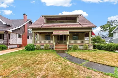 16317 Clifton Blvd, Lakewood, OH 44107