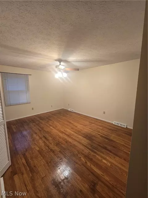 Bedroom - 8218 Comet Ct, Mentor, OH 44060 photo 1 of 3