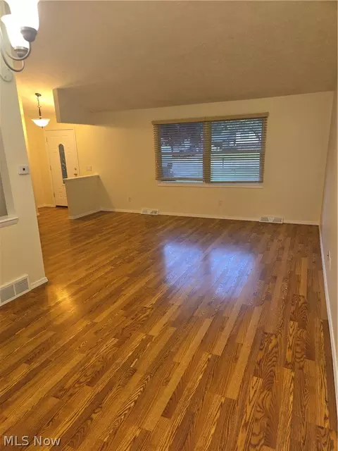 Living - 8218 Comet Ct, Mentor, OH 44060 photo 1 of 3