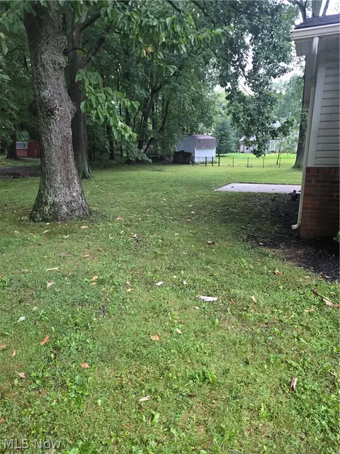 Exterior - 8218 Comet Ct, Mentor, OH 44060 photo 4 of 5