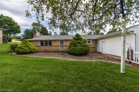 6310 Dodge Rd SW, Canton, OH 44706