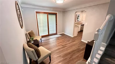 Entry Way - 1787 E 227th St, Euclid, OH 44117 photo 1 of 3