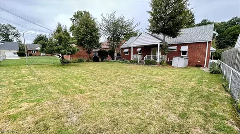 Exterior - 1787 E 227th St, Euclid, OH 44117 photo 3 of 5