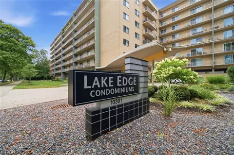 10301 Lake Ave, Cleveland, OH 44102