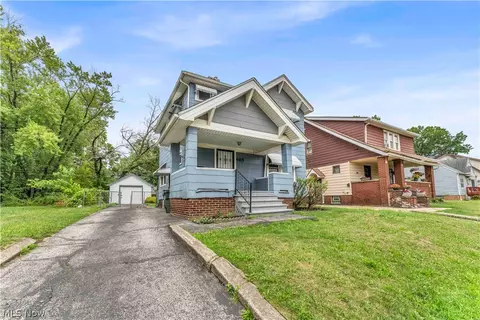 4415 E 139th St, Garfield Heights, OH 44105
