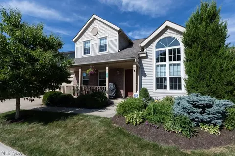 307 Huntsford Dr, Macedonia, OH 44056