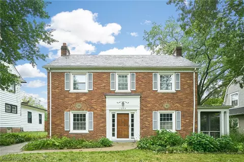 1296 Delia Ave, Akron, OH 44320