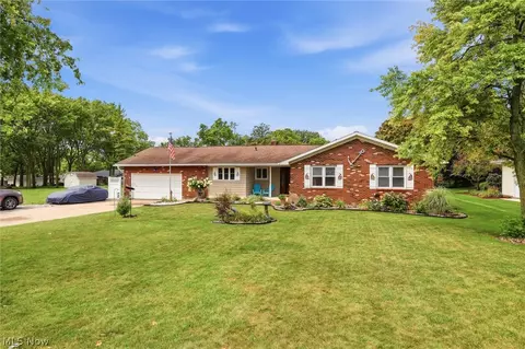 3664 N Delwood Dr, Port Clinton, OH 43452