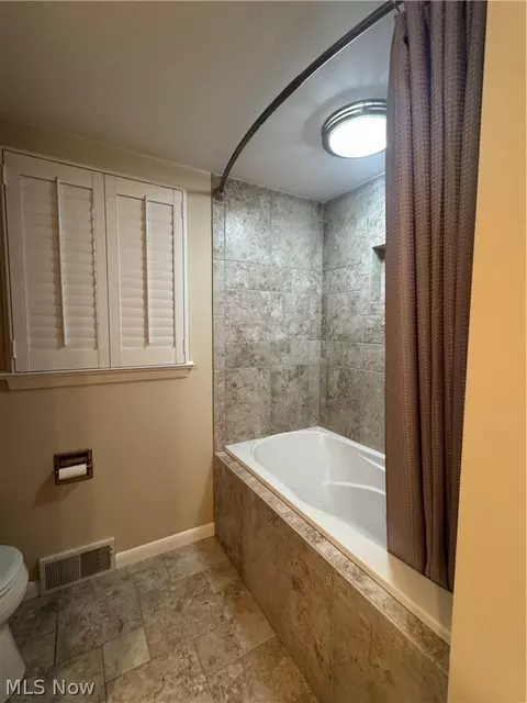 Bath - 8420 W Ridge Rd, Elyria, OH 44035 photo 2 of 4