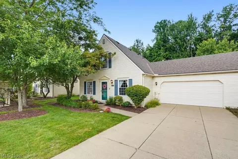 131 Marwyck Place Ln, Northfield Center, OH 44067