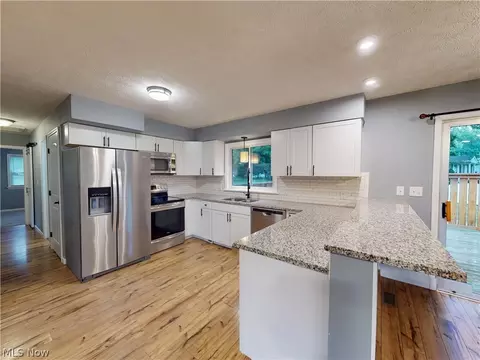 Kitchen - 2922 Cliffside Dr, Copley, OH 44321 photo 1 of 4