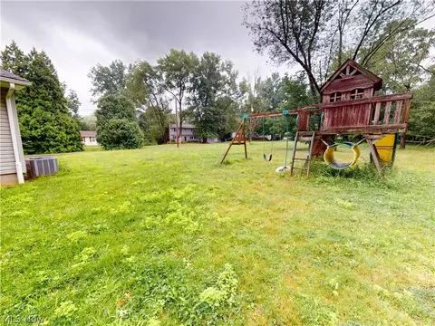 Exterior - 2922 Cliffside Dr, Copley, OH 44321 photo 5 of 6