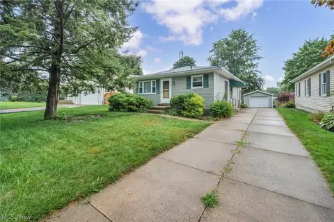 261 Fairmount Ave, Barberton, OH 44203