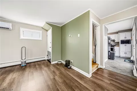 Entry Way - 603 Thayer Ave, Ashtabula, OH 44004 photo 1 of 3