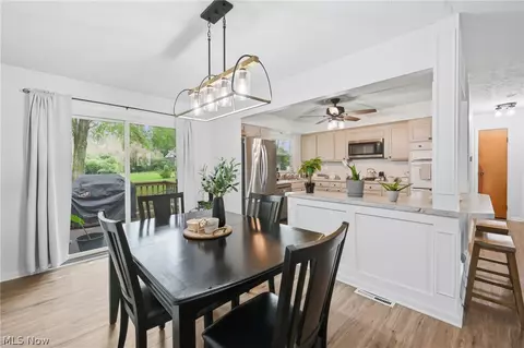 Dining - 6955 Colleen Dr, Youngstown, OH 44512 photo 2 of 2
