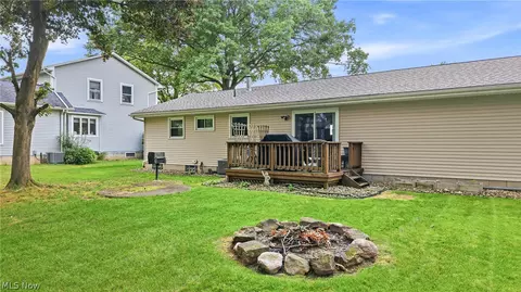Exterior - 6955 Colleen Dr, Youngstown, OH 44512 photo 6 of 6