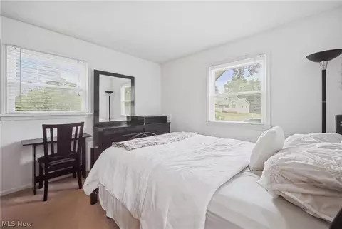 Bedroom - 6955 Colleen Dr, Youngstown, OH 44512 photo 2 of 4