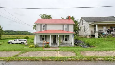 214 Main St, Lore City, OH 43755