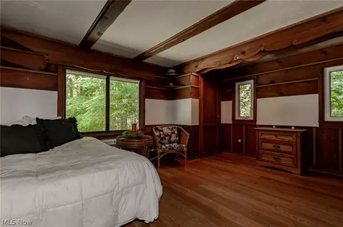 Bedroom - 37075 Skyline Dr, Willoughby Hills, OH 44094 photo 3 of 8