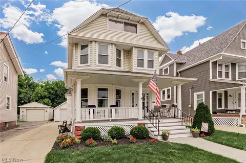 1374 Cranford Ave, Lakewood, OH 44107
