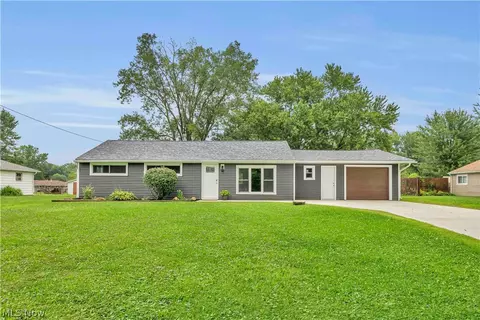 9236 Root Dr, Streetsboro, OH 44241