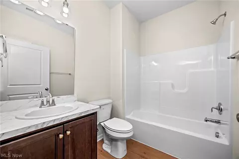 Bath - 509 Eldemire Ln, Elyria, OH 44035 photo 2 of 2