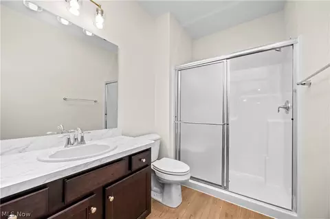 Bath - 509 Eldemire Ln, Elyria, OH 44035 photo 1 of 2