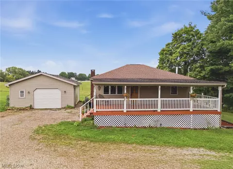 3592 Washington St SE, Carrollton, OH 44615