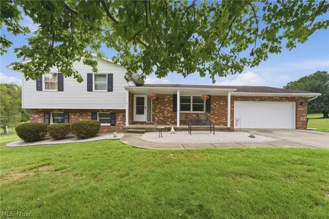 10811 Buehler Rd NE, Bolivar, OH 44612