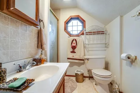 Bath - 219 Scranton Ave, Minerva, OH 44657 photo 1 of 4