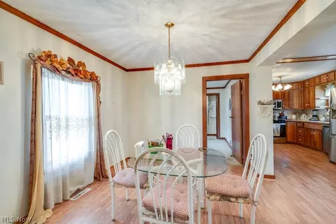 Dining - 219 Scranton Ave, Minerva, OH 44657 photo 2 of 2