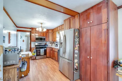 Kitchen - 219 Scranton Ave, Minerva, OH 44657 photo 3 of 3