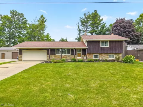 2812 Roanoke St NW, Massillon, OH 44646
