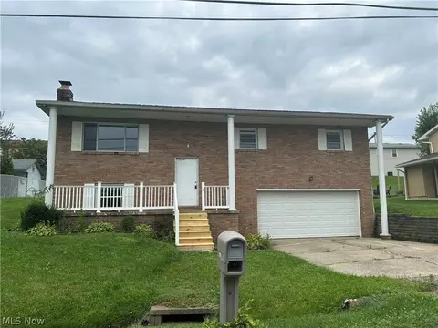 108 Brentwood Blvd, Wintersville, OH 43953